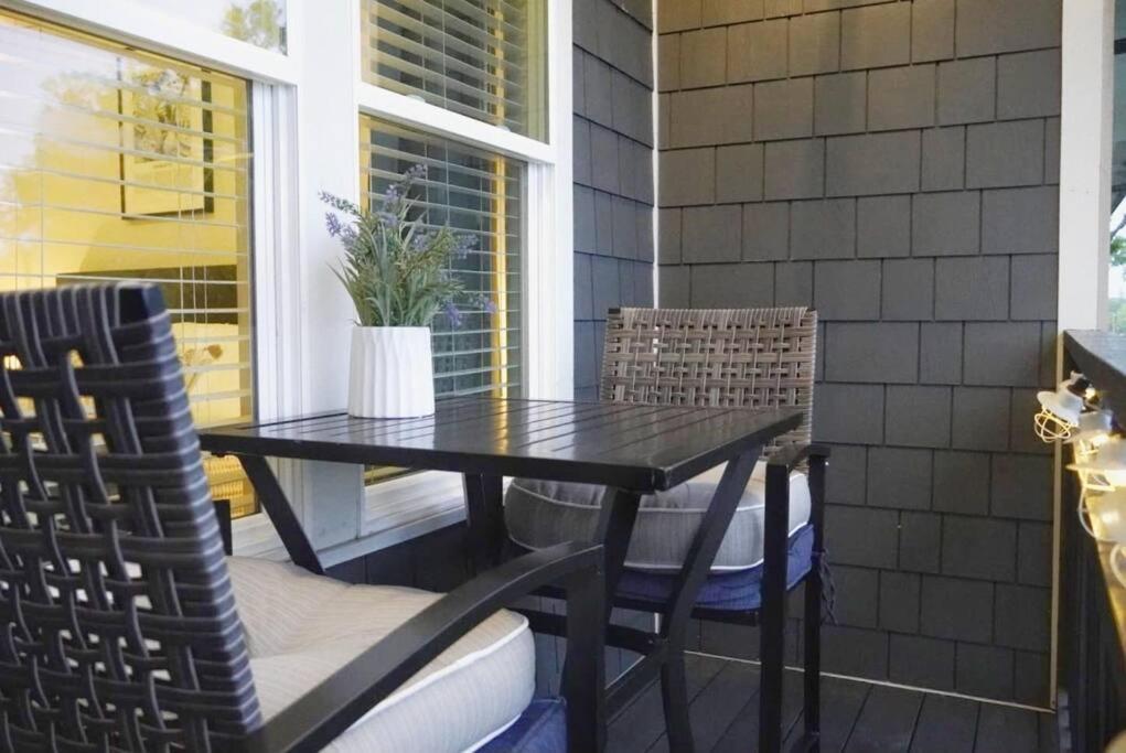 New Stylish Getaway- 5 Mil To Uptown/3 Smart Tvs! Apartment Charlotte Ngoại thất bức ảnh