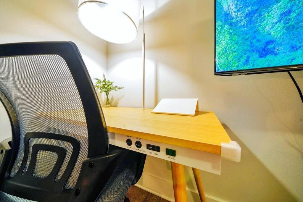 New Stylish Getaway- 5 Mil To Uptown/3 Smart Tvs! Apartment Charlotte Ngoại thất bức ảnh